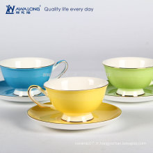 Pure Color Hotel Occasion Rim Round Shape Fine Bone China Tea Cup et Ensembles de soucoupe, tasse avec coaster Attaché